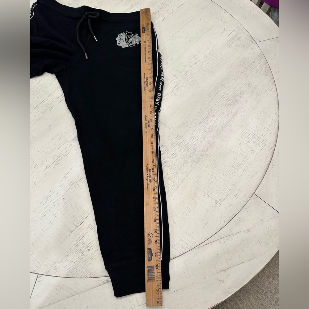 Chicago Blackhawks DKNY Sport Women’s Black Brooke Jogger Pants Size L - Picture 9 of 9
